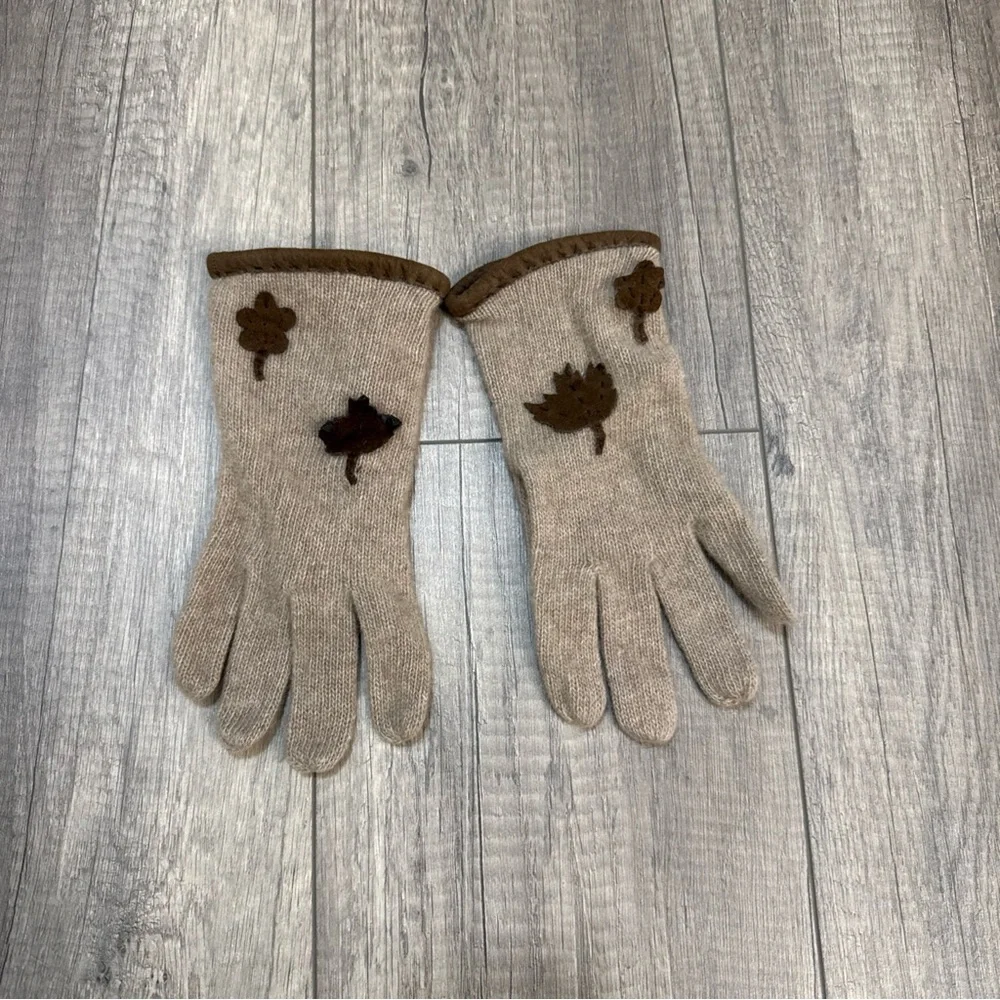 Chic Brown and Beige Cashmere Gloves - Picture 1 of 5